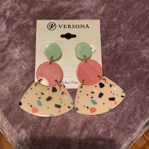 🆕 Versona earrings